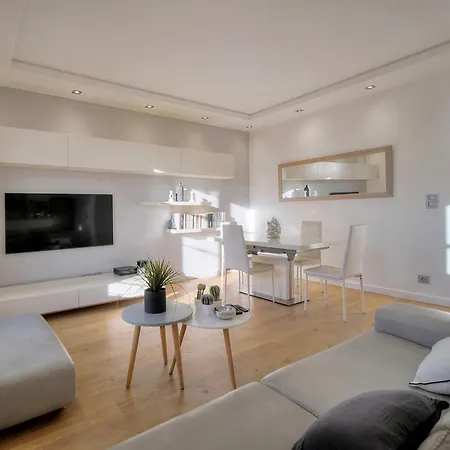 Clod - 2 Bedrooms - Parking - Wifi Air Conditioning شقة